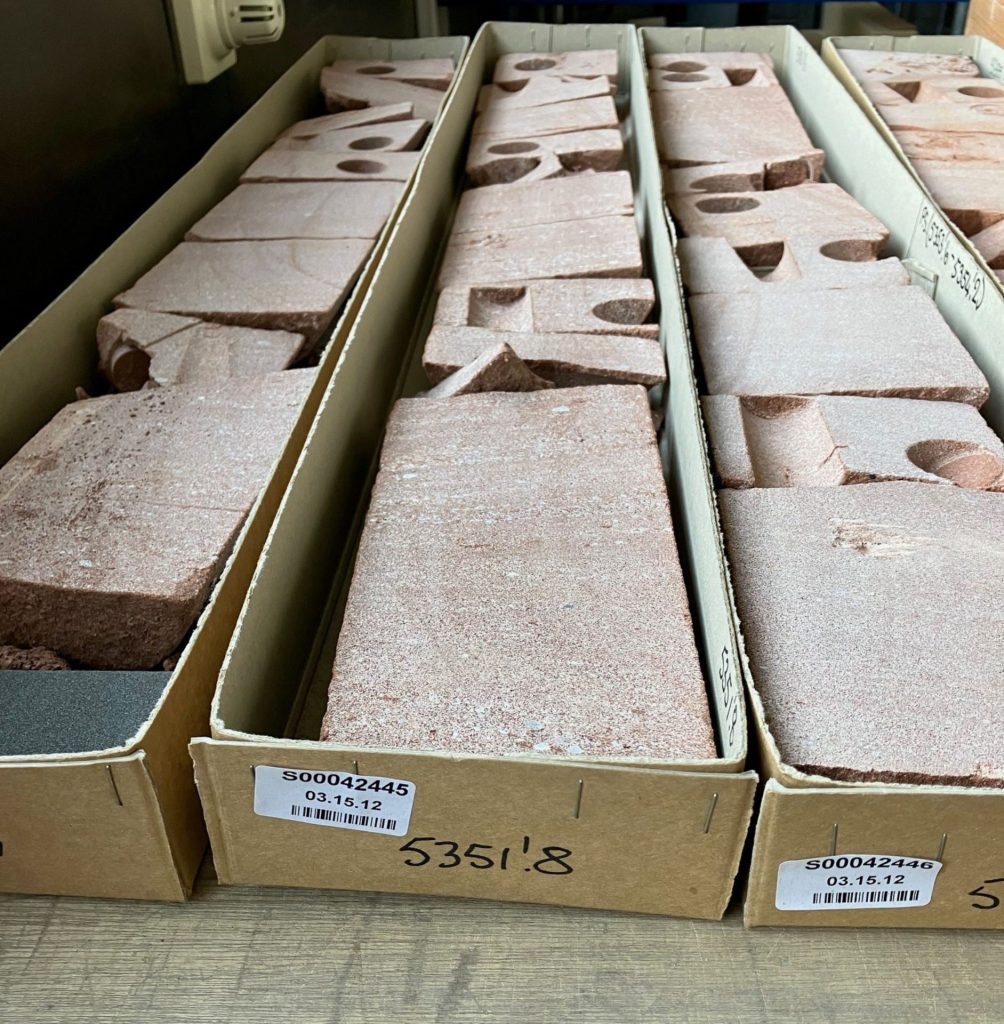 Caronate Rocks Storage UKCCSRC - Carbon Capture & Storage (CCS) Understanding pressures on CO2 ...